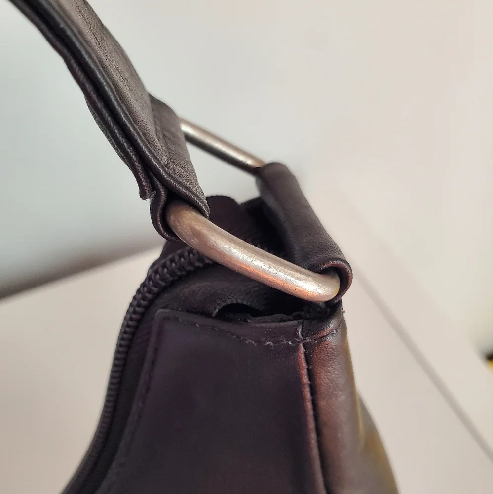 Le Donne Leather Side-Zip Shoulder Bag